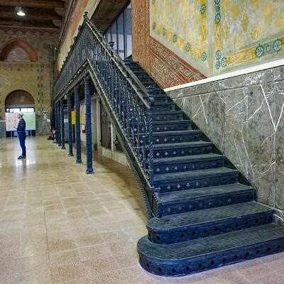 Locali macchine in stile Liberty